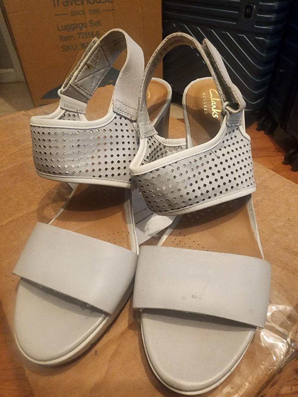 Clarks Women's Light Gray Perforated Slingback Sandals